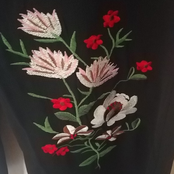 🔴2/$25 SALE NWT 10/14 HP classic Woman wide leg embroidered pant - Picture 4 of 9